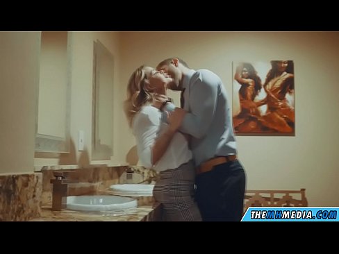 ❤️ Ke hoʻowalewale ʻia ʻoe e kahi blonde busty i kahi lumi hoʻomaha ākea ️ Just porn ma porn haw.hdpornpics.ru ❌❤